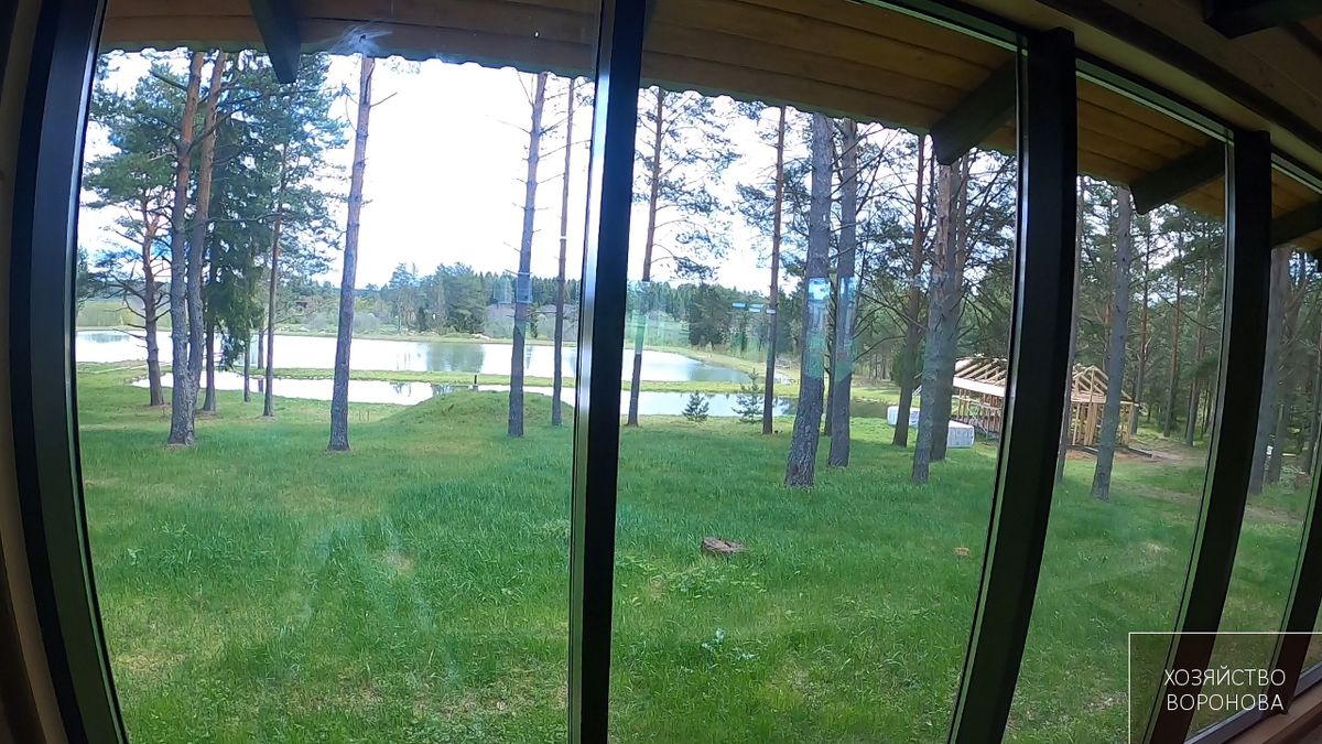 Пруды и баня. Вид из дома