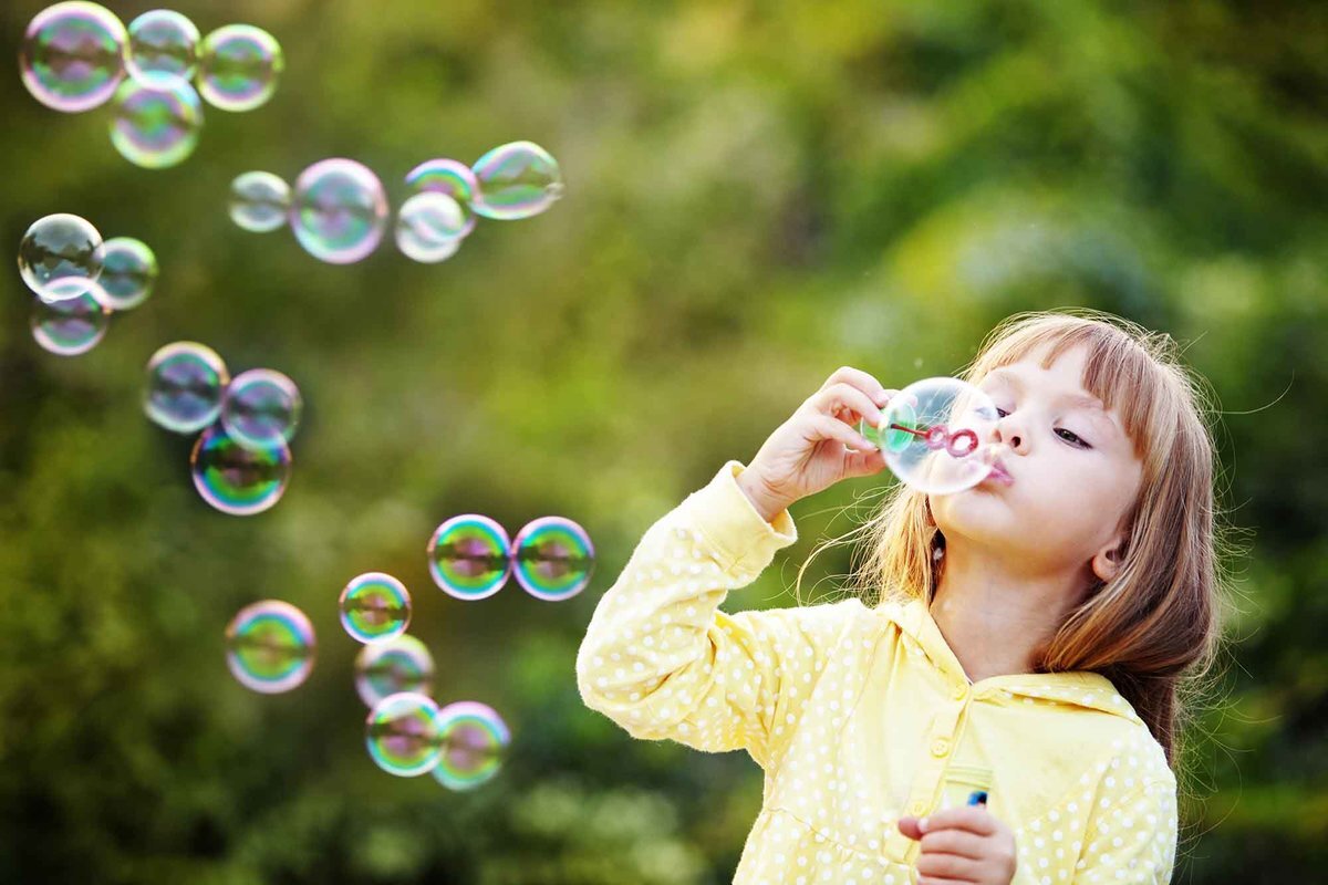 Крепкие мыльные пузыри для детей: 7 лучших рецептов