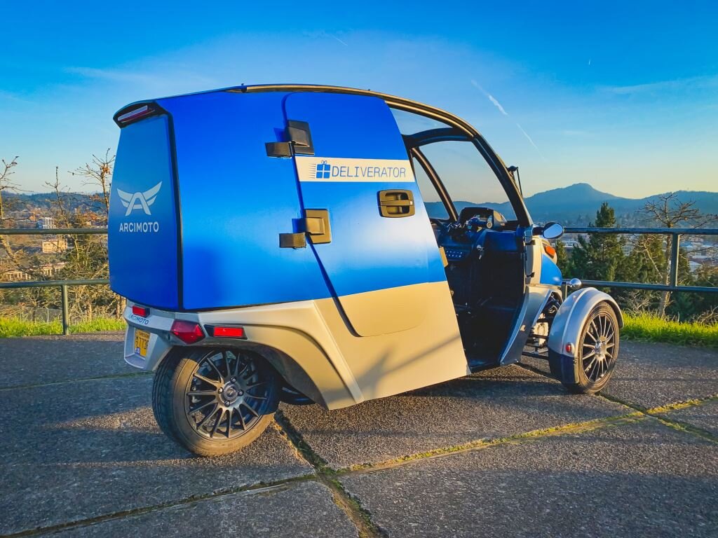 Arcimoto электрокар