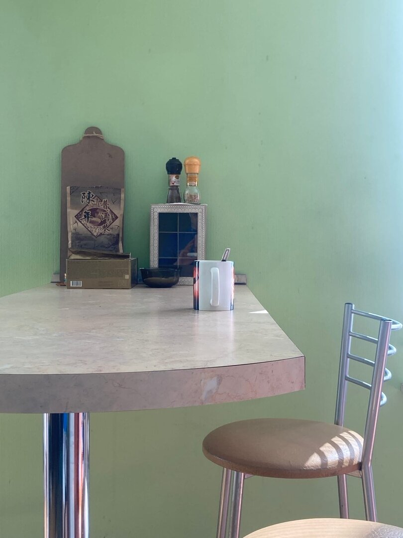 Стандартный барный стол.