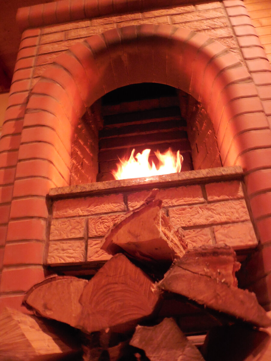 Камин в дачном доме