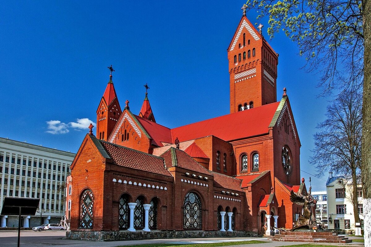 Красный костел в Минске