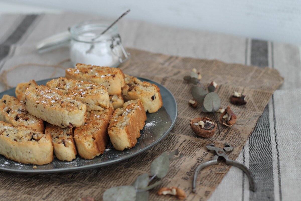 Candied and Raisins Biscotti