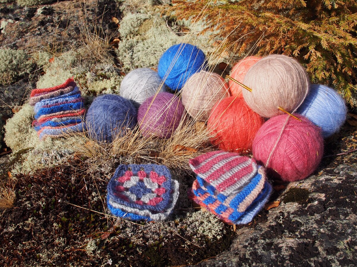 Живу и вяжу на полярном круге. Пряжа кауни 8/1 характеристики. Вязальная жизнь на полярном круге марина. Дурушка вяжет северный плед. Живу и вяжу на полярном круге.