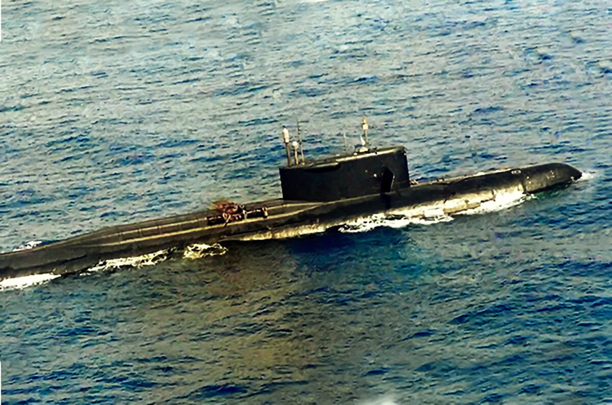 Подводная лодка К-219