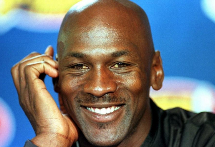 Майкл Джордан получает от рекламы "Найк" больше дохода, чем все фабрики "Найка", находящиеся в Малайзии.