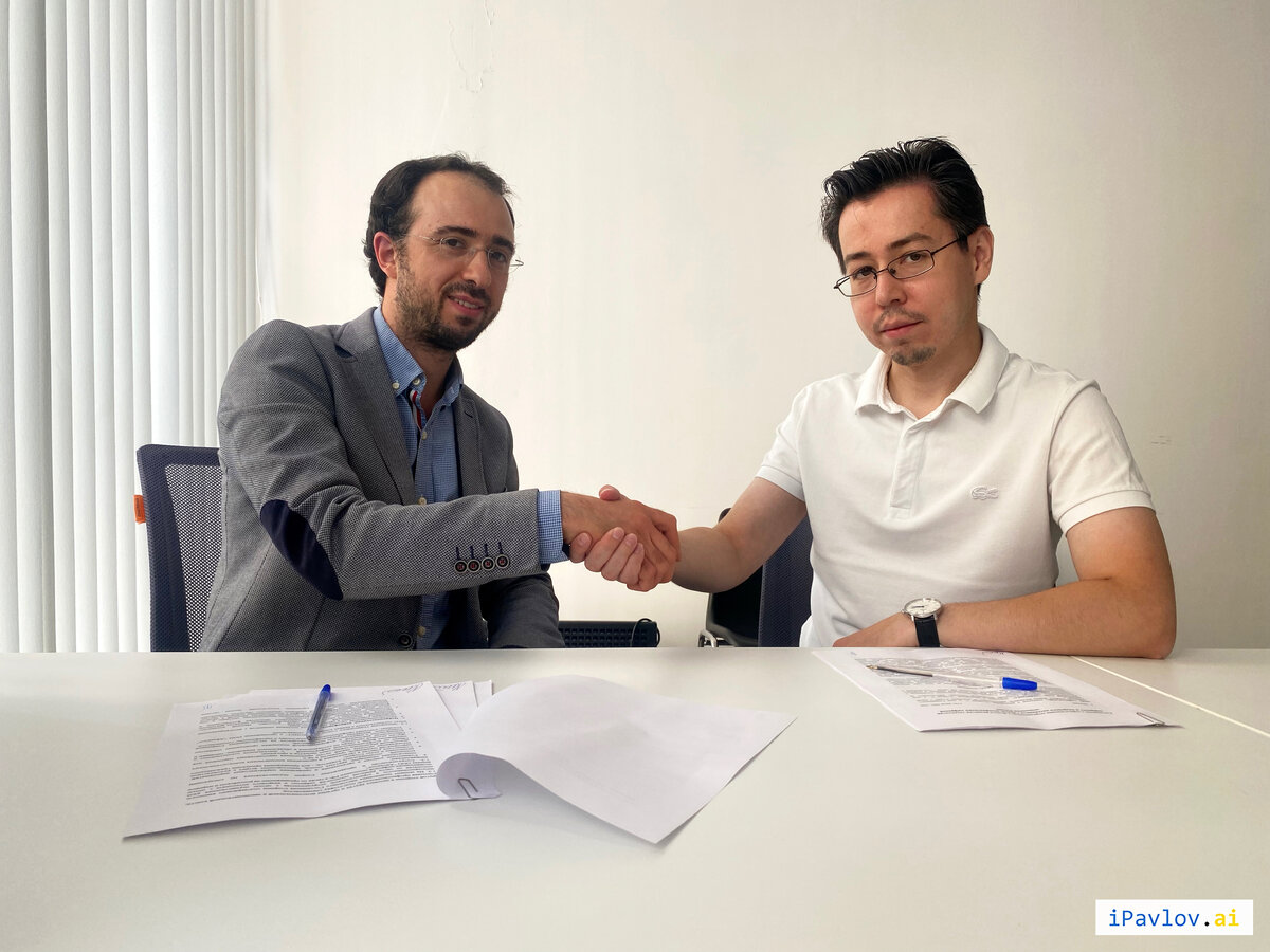 Лоран Акопян, генеральный директор iPavlov и Александр Семенов, исполнительный директор ОС "Нейронет", 27 июля, 2021, Москва. 