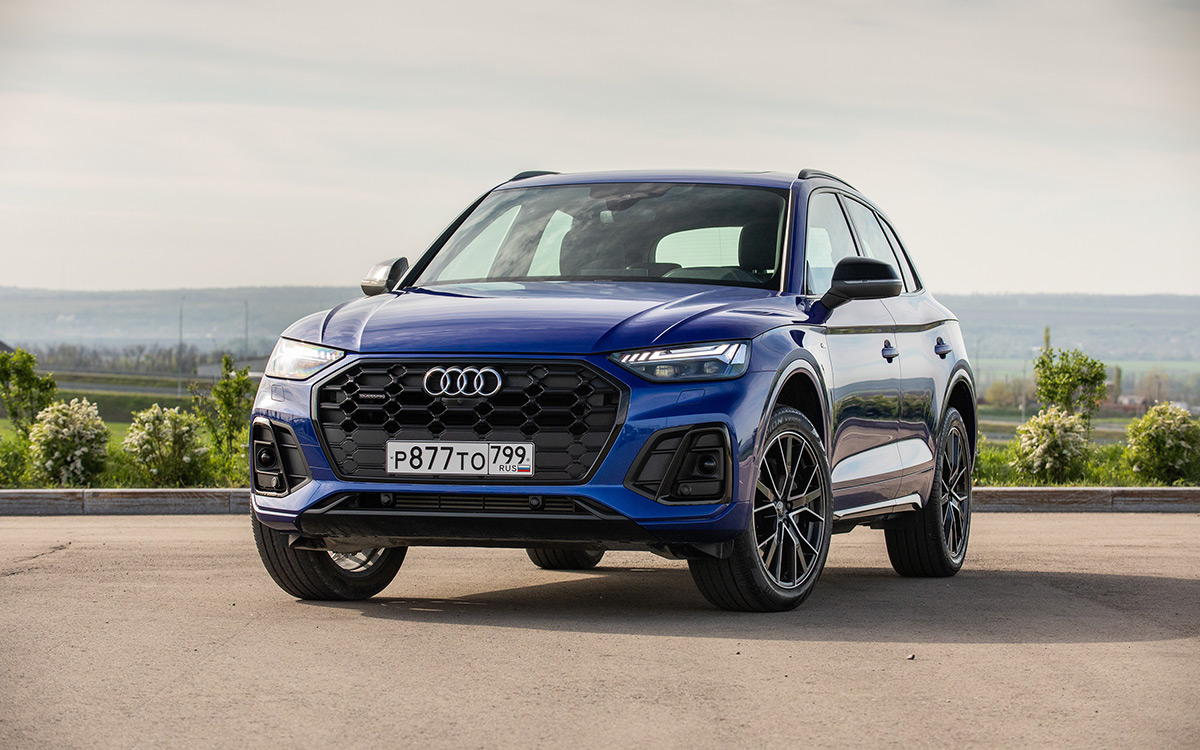 В комплектации Sport устанавливают черные накладки вместо хромированных