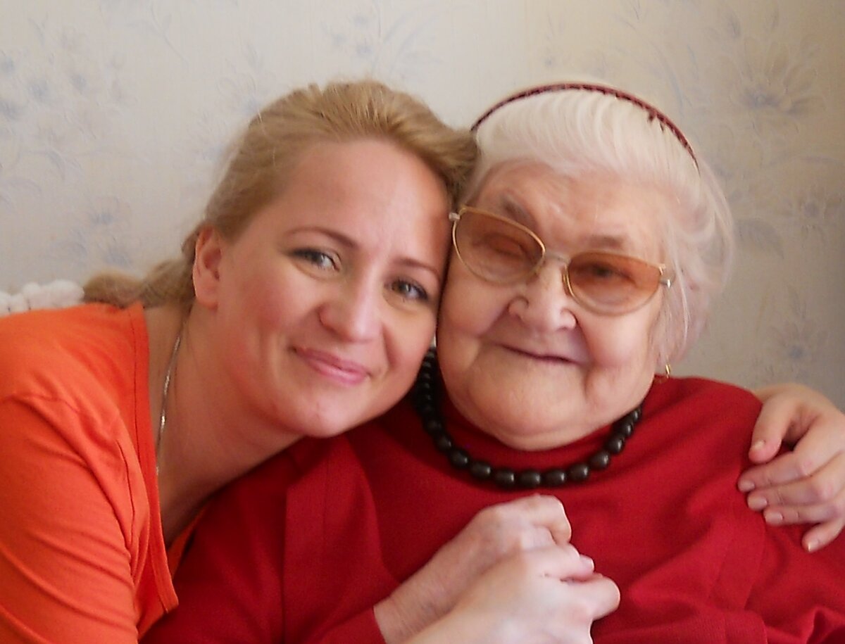 Моя скала и мой источник силы, мой авторитет - бабушка Зоя.