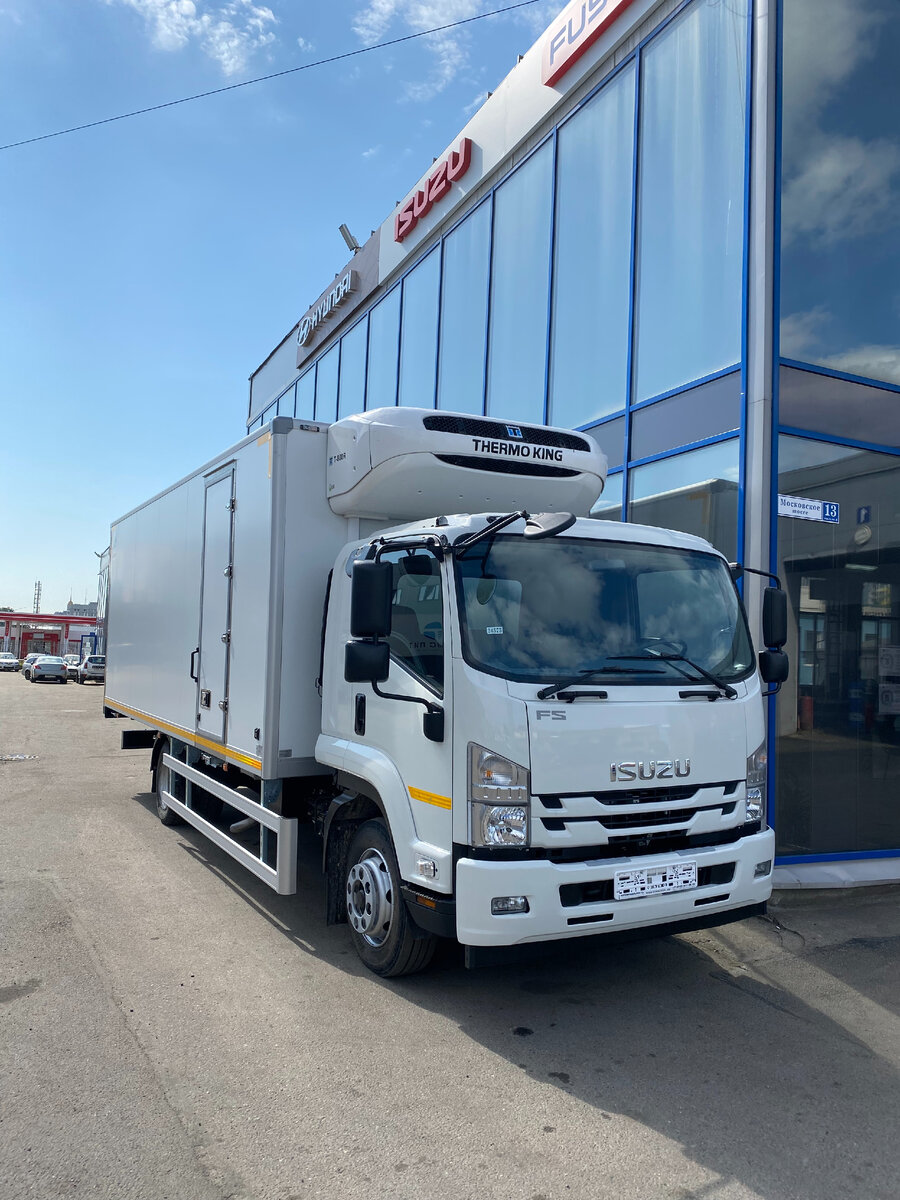 ISUZU FORWARD - Рефрижераторный фургон с боковой дверью