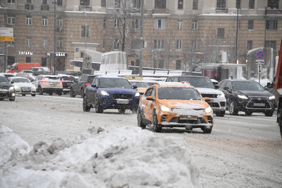     Хоть деньги все и списал, но до дома довез. Михаил ФРОЛОВ