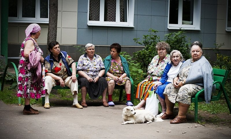 Секта у подъезда)