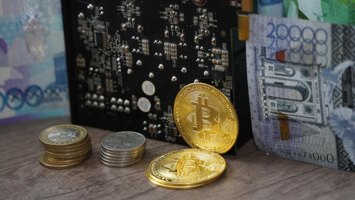    Биткоины и деньги:NUR.KZ/Владимир Третьяков