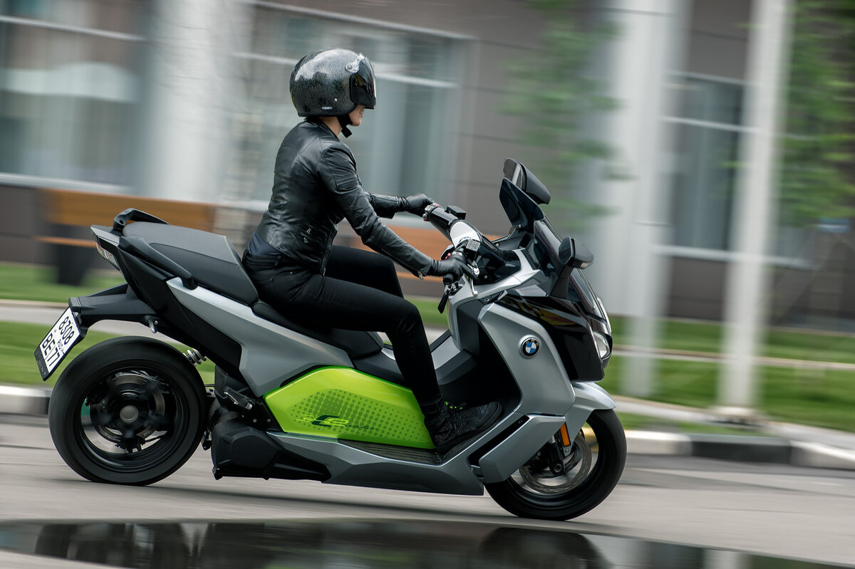 Топ скутеров. BMW C 650 Evolution. BMW максискутер 650. BMW Evolution Scooter. Максискутер 50.