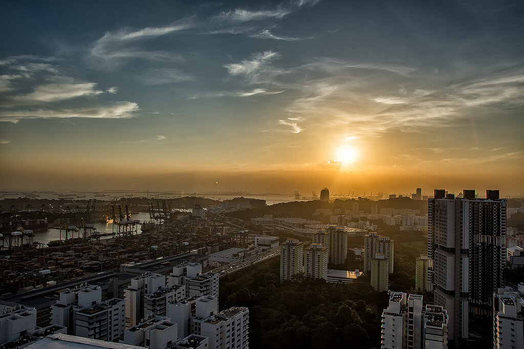 2. Два порта - старый, Tanjong Pagar, и поновее - Pasir Panjang.

