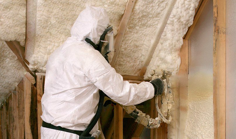 Утепление каркасного дома напылением пенополиуретана (ППУ)