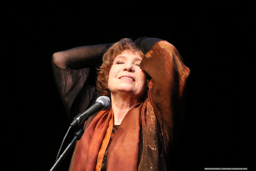 Елена Камбурова


