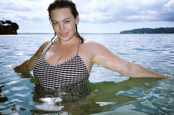 Всегда мечтала набрать вес и выглядеть как эта девушка на фото, но оказалось это не лучшая идея для меня