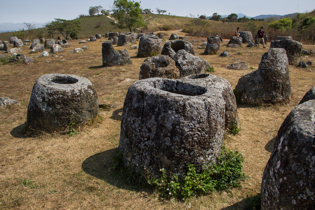 Кувшины лаоса