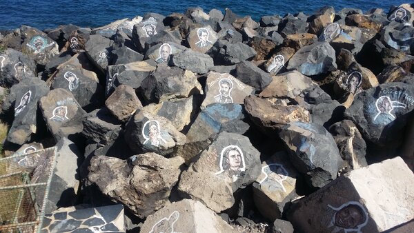 Почти все побережье в Santa Cruz украшено изображениями известных людей
