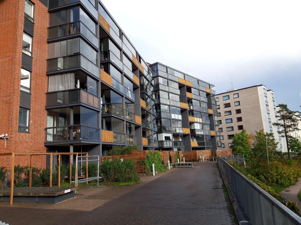 Новые дома возле станции