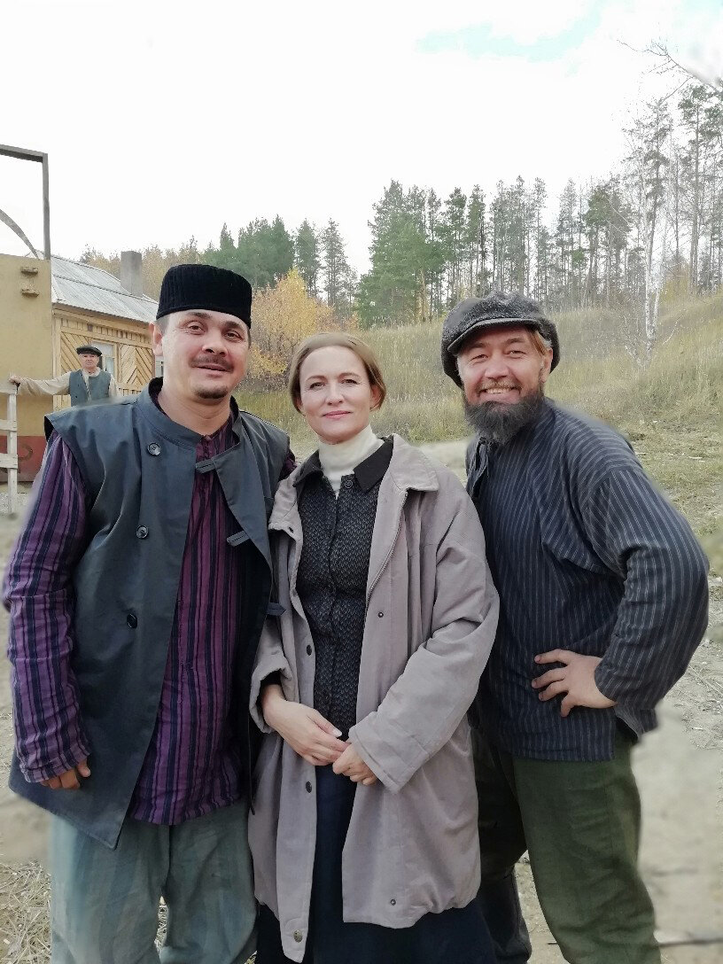 Ренат Шәмсетдинов (Күченеп килүче) һәм  Елена Шевченко (Изабелла) белән.