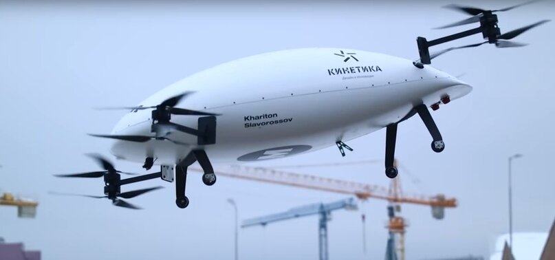 Обратите внимание на относительно небольшие размеры винтов относительно размера фюзеляжа