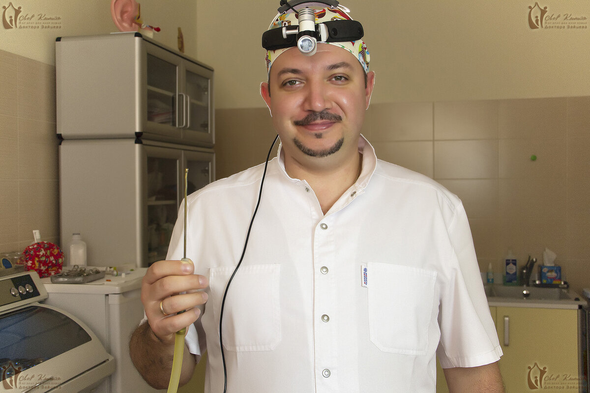 Кандидат медицинских наук Владимир Зайцев в своей клинике