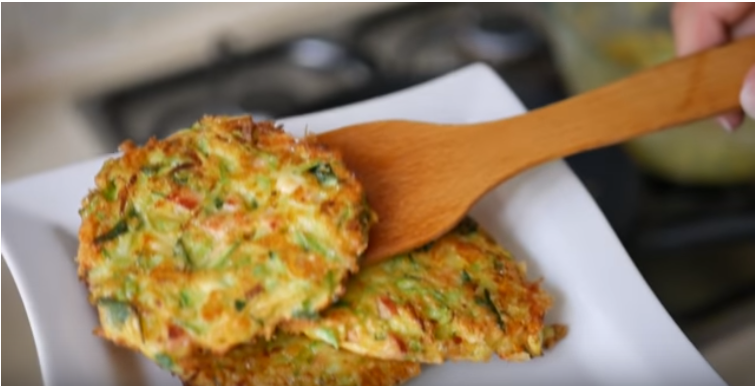 Простая и быстрая, актуальная идея для завтрака. Готовится не больше 10 минут, а получается сытный и очень вкусный завтрак.