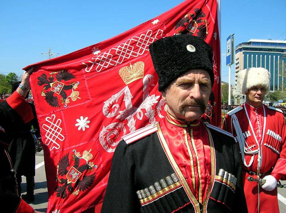 Кто ездил в Крым, наверняка обратил внимание на косу Тузла, по которой пролегает участок моста, связавшего Таманский полуостров с Крымом. Мало кто знает, что с 2003 по 2005 годы казаки Таманского отдела отстояли косу Тузла и одноименный остров. Об этих событиях рассказал атаман Таманского отдела казачий полковник Иван Безуглый.