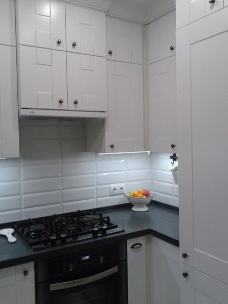 Встроенный холодильник в нише