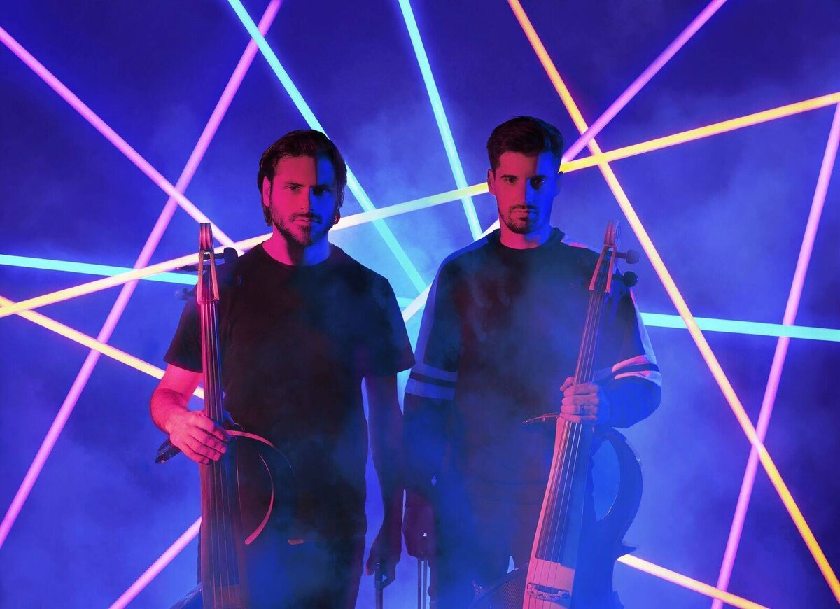 Модная свободная песня. 2cellos. 2 Cellos. 2cellos "2cellos". 2cellos тур.