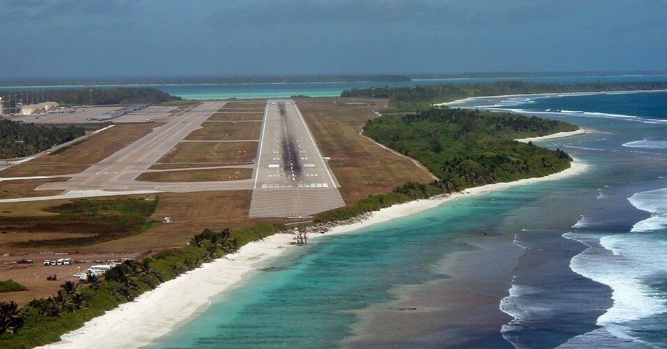 The U.S. military facility on the island of Diego Garcia in the Indian Ocean represents a horrific example of the human costs of war and imperialism. Надеюсь, все ясно? Источник фото и текста: https://www.commondreams.org