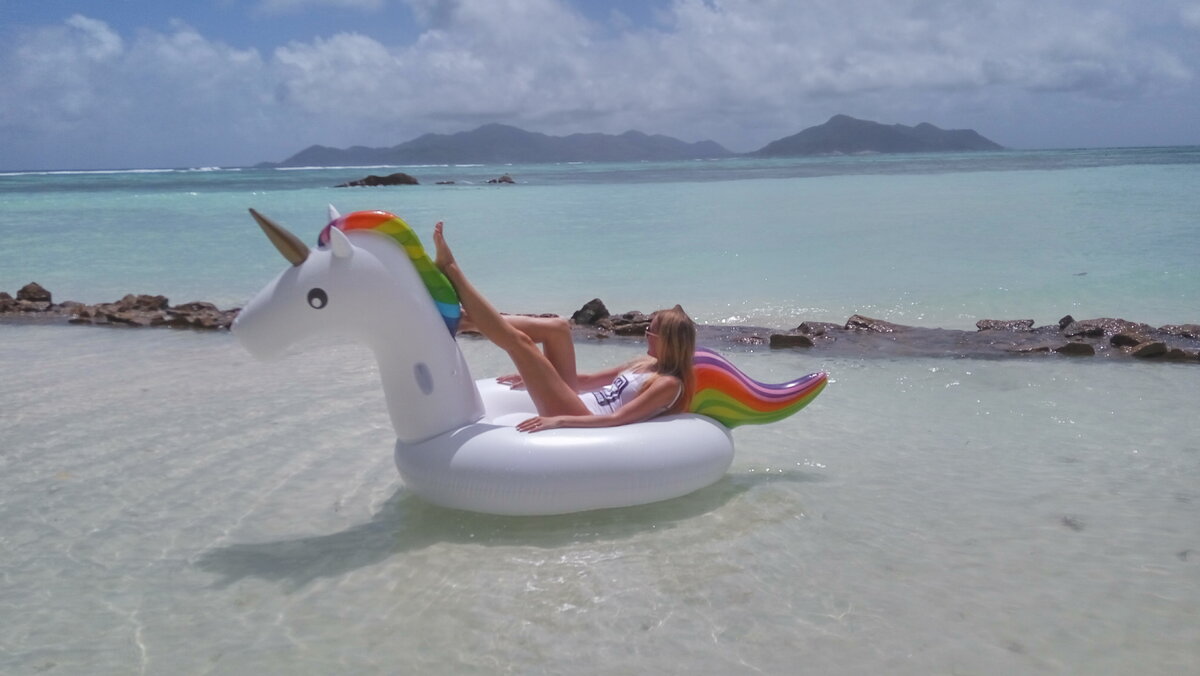 Здесь даже дети могут плескаться в полной безопасности)