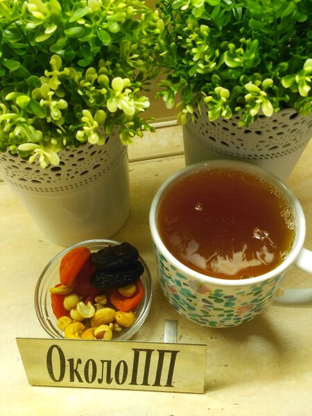 Перекус: сухофрукты и орехи