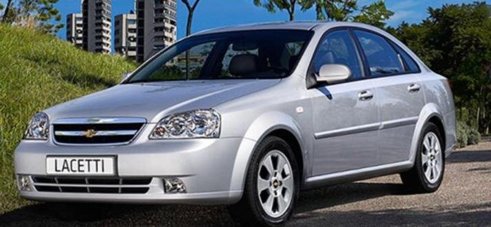 Chevrolet Lacetti седан.