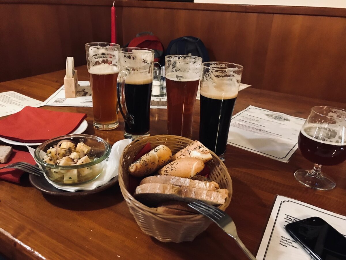 Завтрак в Страговской пивоварне