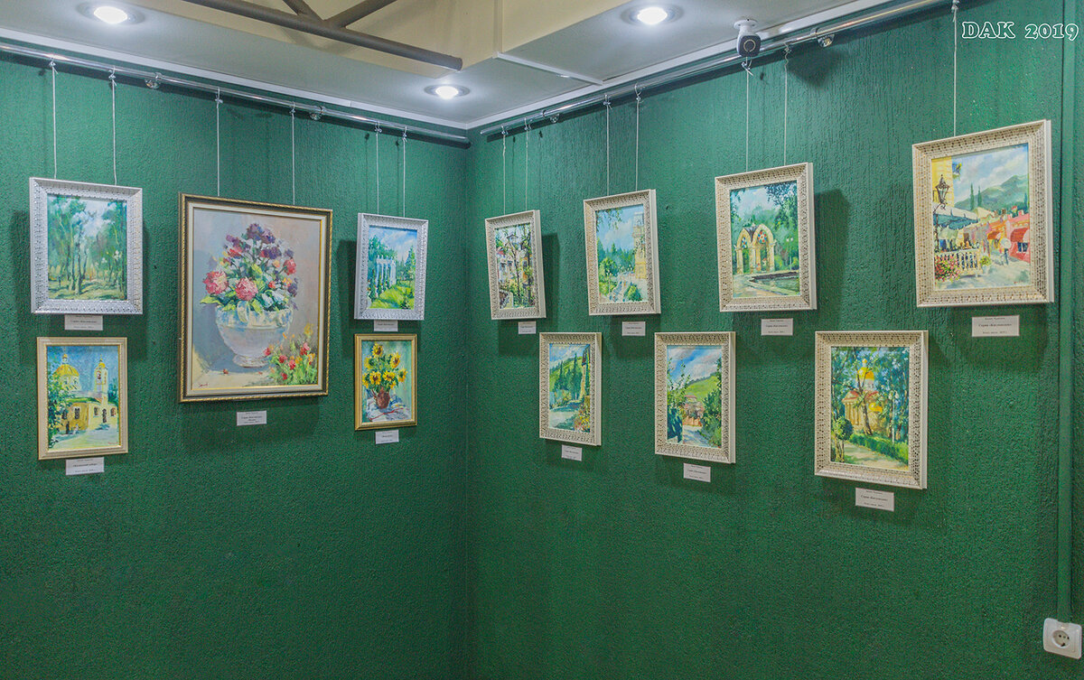 Серия картин посвящённая городским пейзажам Кисловодска