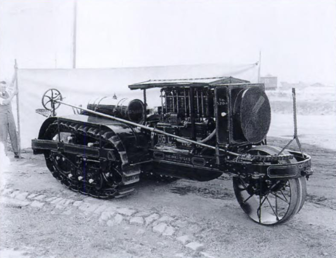 Фото: Classic Caterpillar Crawlers