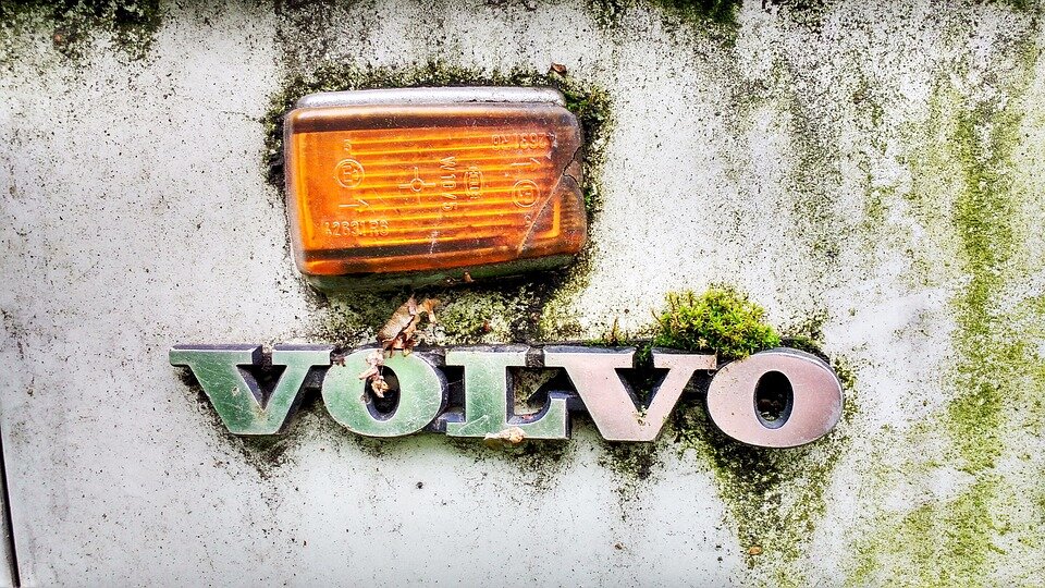https://pixabay.com/ru/photos/%D0%BB%D0%BE%D0%B3%D0%BE%D1%82%D0%B8%D0%BF-auto-car-symbol-volvo-2441829/