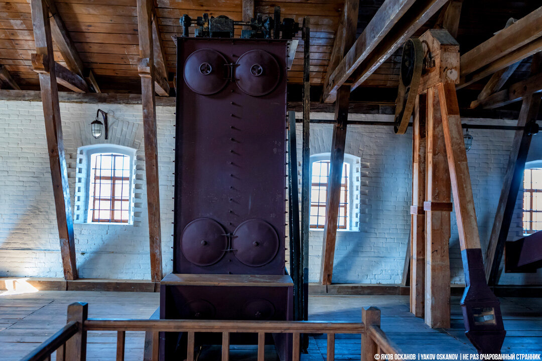 Старинная казацкая мельница с пылесосами и магнитами. Посмотрел и сфотографировал это чудо!