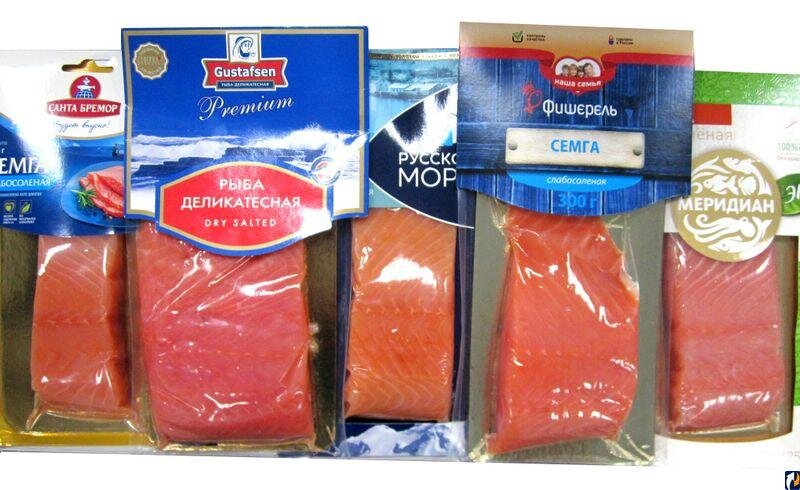 Рыба фирмы Gustafsen слишком розовая, следующий кусок марки Русское море(вроде) слишком оранжевая, а рыба фирмы Меридиан будет бледновата. (фото взято из "Яндекс Картинки")