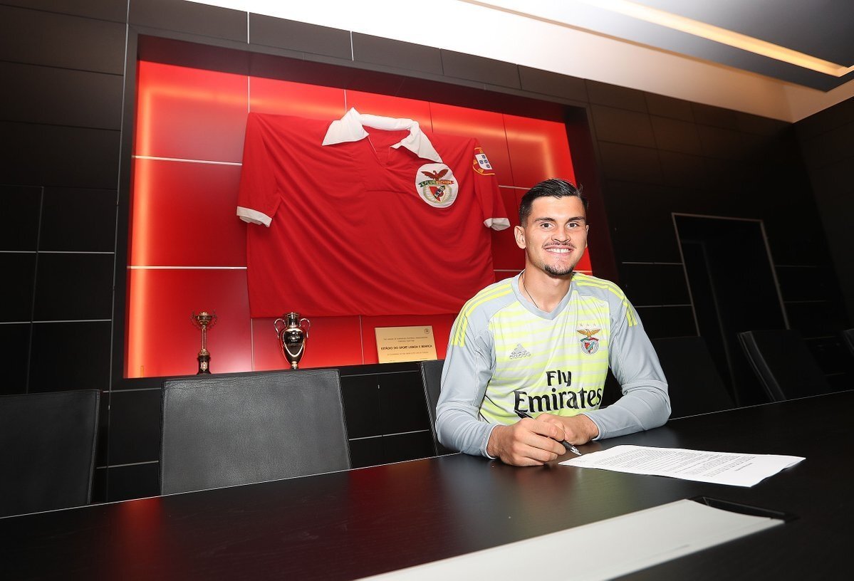 Иван Злобин вратать португальской Бенфики