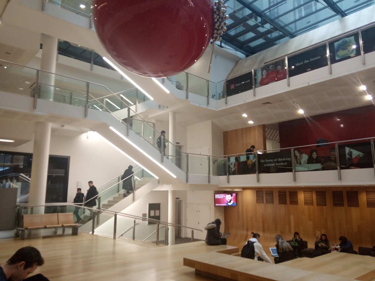 London School of Economics and Political Sicence