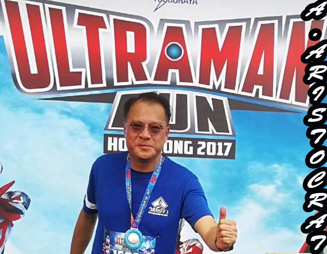 62 летний китайский пенсионер Джони участвует в любительских марафонах