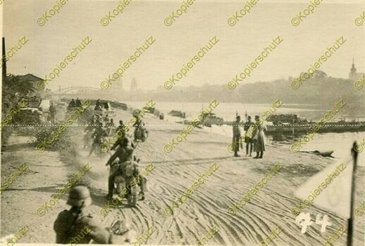 Понтонная переправа в районе ул.Детской