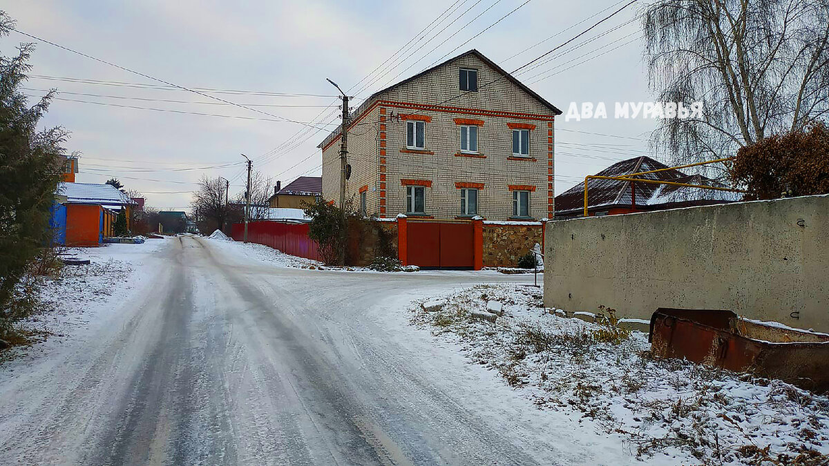 У каждого забор