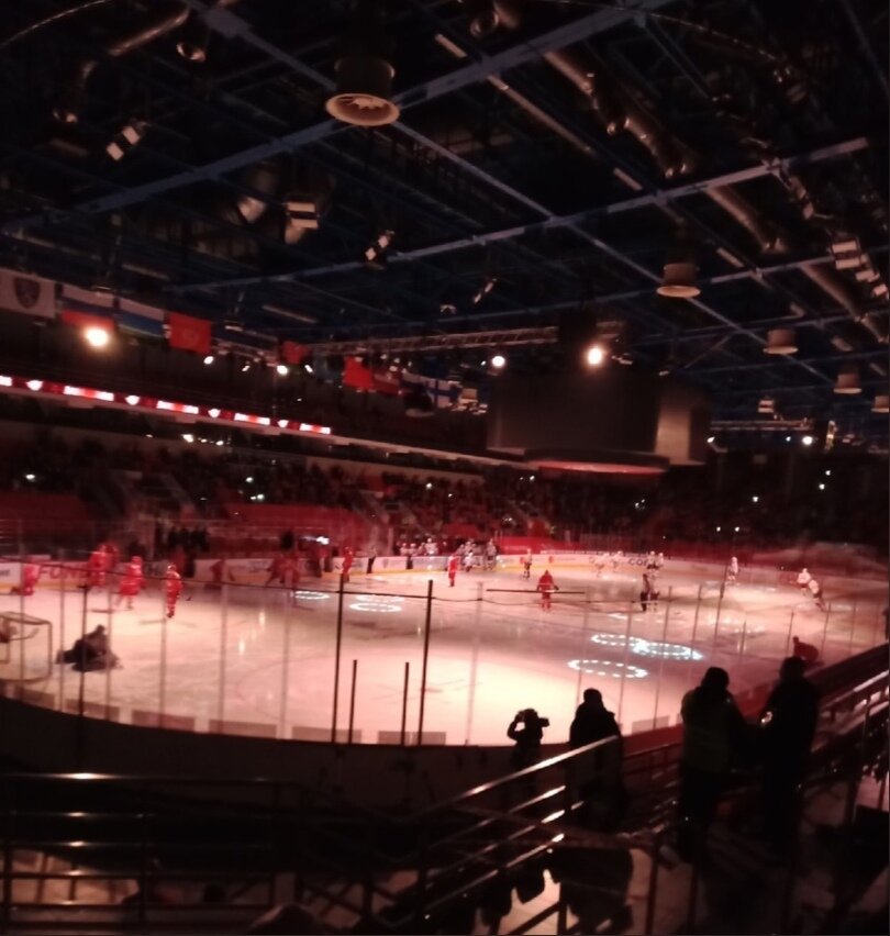 на КРК "Уралец" выключился свет во время матча "Автомобилист - Нефтехимик"