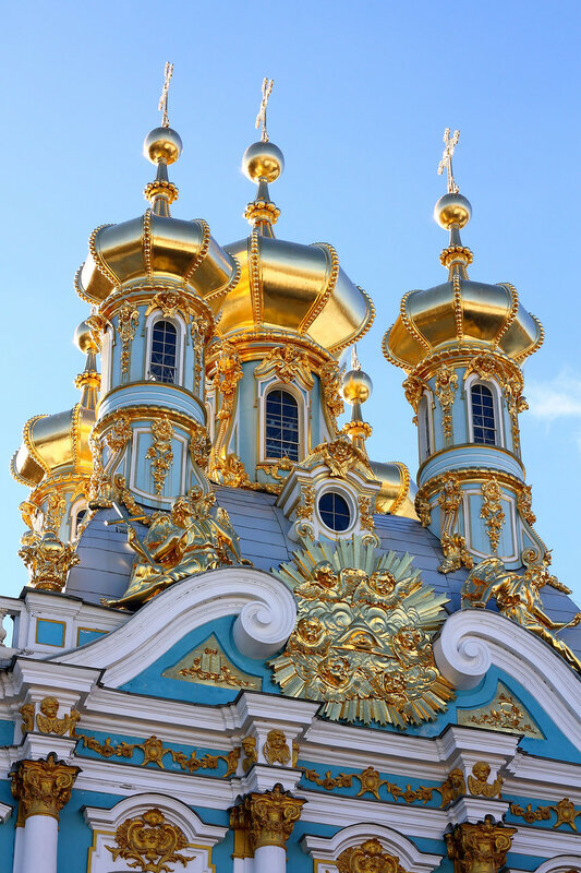 Православная Церковь с золотыми куполами