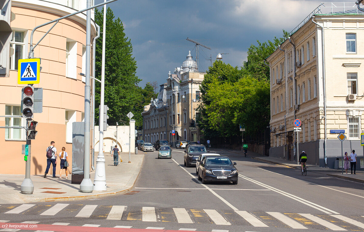 "Дом беседующих змей" (особняк Бардыгиной, посольство Индии). Москва. Фото автора статьи